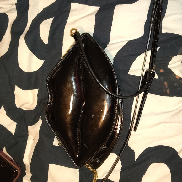 Aldo lip bag - Picture 1 of 3